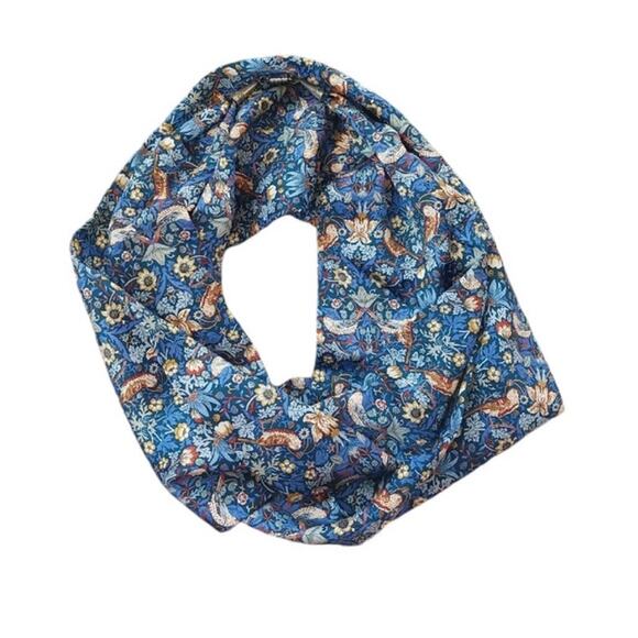 New With Tags Lady Crow Silk Infinity Scarf/Wrap with Magnetic Clasp - Picture 2 of 6